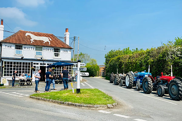 The Bandits at the Pub